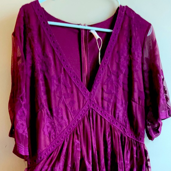 Lace Dress - Picture 2 of 4